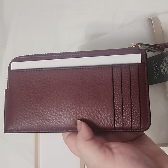 Vince Camuto wallet - Picture 3 of 4